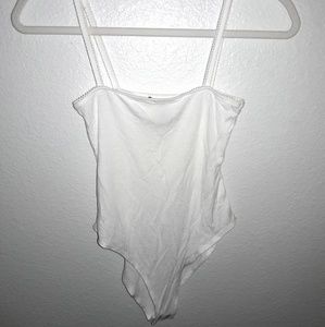 🌼White Ribbed Bodysuit🌼